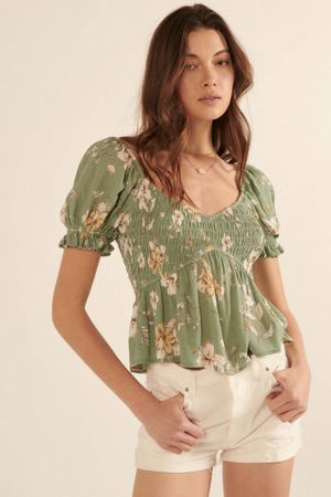 Promesa Thoughts Of Love Smocked Floral Peasant Top